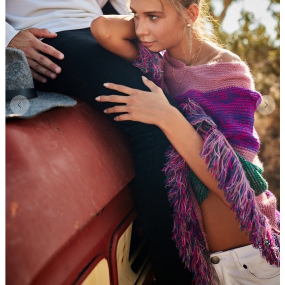 1 LEFT NEW 💕❤️Soft Boho SPRING Poncho boutique - Picture 4 of 9